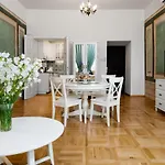 Florianska Apartments